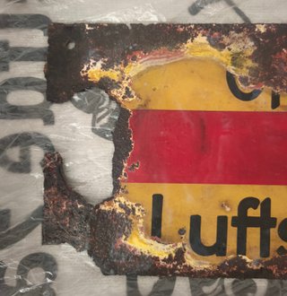 Cartel metálico alemán refugio antiaereo WWII