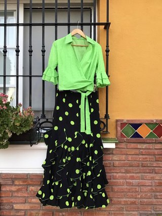 Vestido de flamenca verde y negro