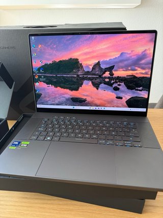 Portátil Gaming Asus ROG Zephyrus G16 Negro