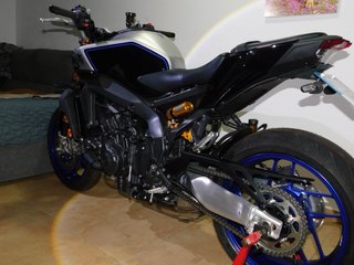 Yamaha MT-09 SP 2025 Negra/Plata