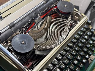 Máquina de escribir Olympia SM4