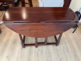 Mesa plegable redonda para 6 personas