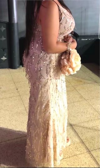Vestido de fiesta lentejuelas beige y dorado