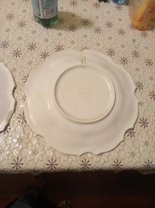 2 piatti decorativi