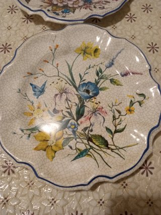 2 piatti decorativi