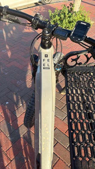Bicicleta MTB All-Mountain E-Feel 700 S Eléctrica