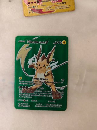 Carta Pokémon metálicas