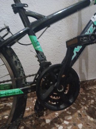Bicicleta Negra y Verde