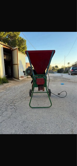 Máquina peladora de almendras A. Pacheco