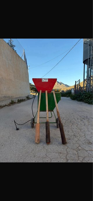 Máquina peladora de almendras A. Pacheco