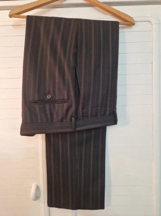 Traje Versace Rayas maron