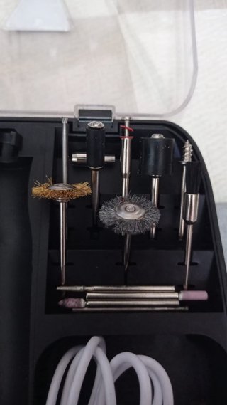 Miniamoladora 3.6V con Accesorios