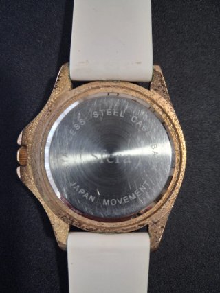 Reloj Sfera Dorado y Blanco