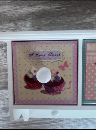 Repisa colgador decorativa con cajones