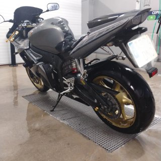 Yamaha YZF R6 Sportbike