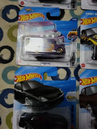Lote 10 de 9 Coches Hot Wheels de 3€ c/u
