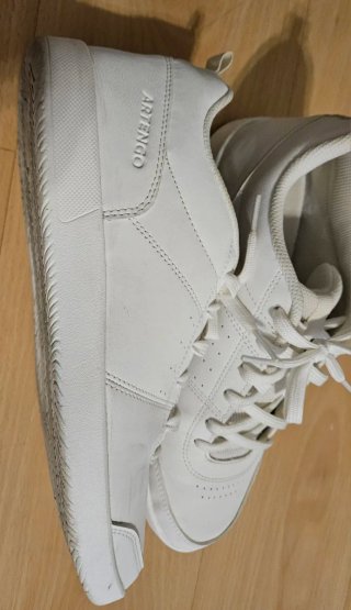 Zapatos blancos de hombre