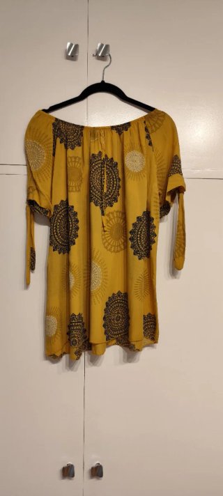 Blusa mostaza con estampado mandala
