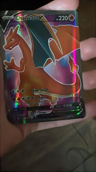 Carta Pokémon Charizard V 220 HP
