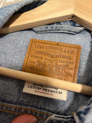 Cazadora Levi's vaquera con cinturón