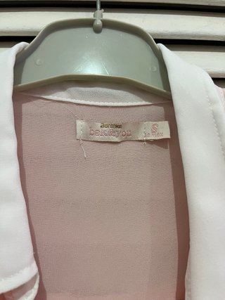 Blusa sobrecamisa rosa semitransparente Bershka S