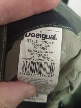 Pantalón cargo estampado mujer