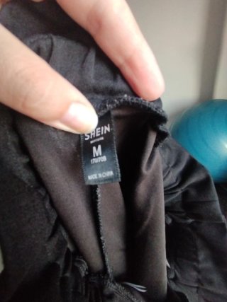Elegante pantalón negro