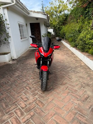 Yamaha Tracer 7 Roja
