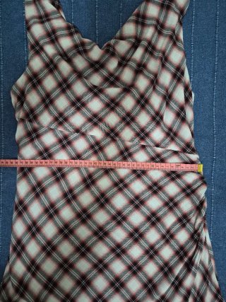 Vestido a cuadros rojo y blanco