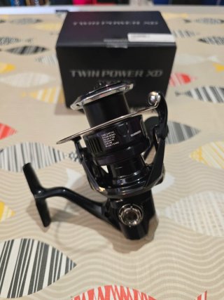 CARRETE SHIMANO TWIN POWER XD 4000PG FB