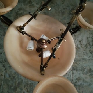 Lámpara de salón de bronce y mármol, no hago envio