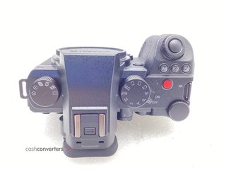 camara digital evil panasonic lumix dc-s5miix