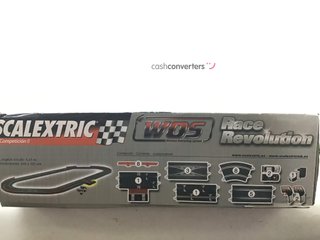 kit pista y coches slot scalextric wos race revolution