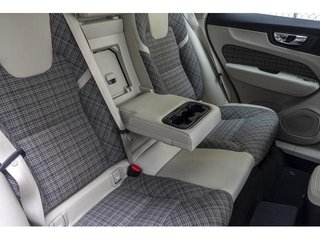 Volvo XC60 T8 Momentum AWD Auto 287 kW (390 CV)