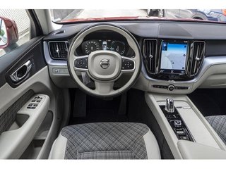 Volvo XC60 T8 Momentum AWD Auto 287 kW (390 CV)