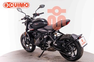 TRIUMPH TRIDENT 660