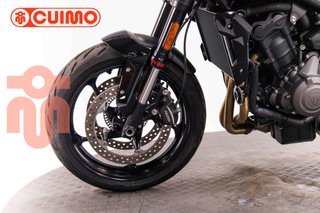 TRIUMPH TRIDENT 660