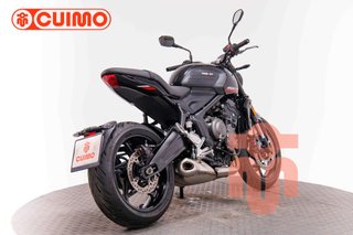 TRIUMPH TRIDENT 660