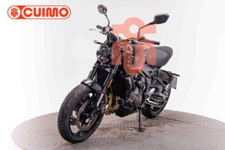 TRIUMPH TRIDENT 660