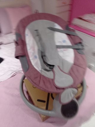 Silla Mecedora Bebé Rosa y Gris