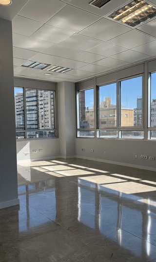 Ofrecemos servicios profesionales de pintura.