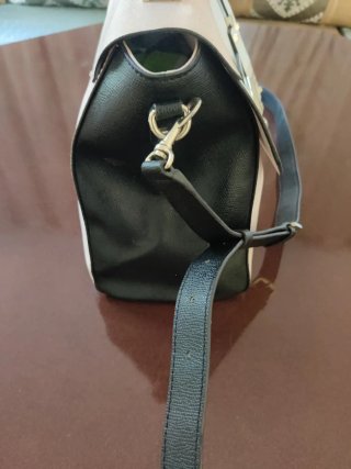 Bolso Guess Beige y Negro