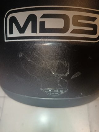 Casco de moto deportivo negro