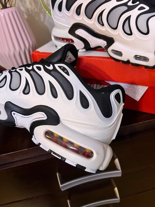 Nike Air Max Plus Negro Blanco
