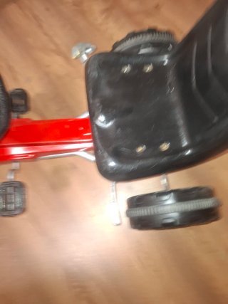 Kart a pedales rojo