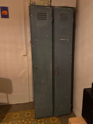 “URGE VENTA – Taquilla metálica vintage azul
