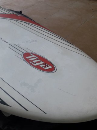 Taula windsurf 130L HyperX + funda