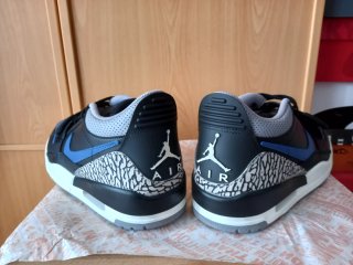 Jordan Air Legacy 312 Negro/Azul