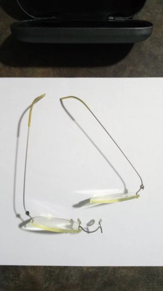 Titanium frame for glasses Montura de titanio par