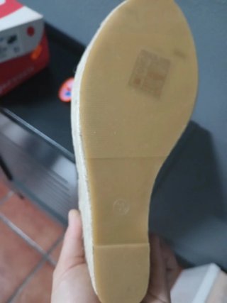 Sandalias cuña negras